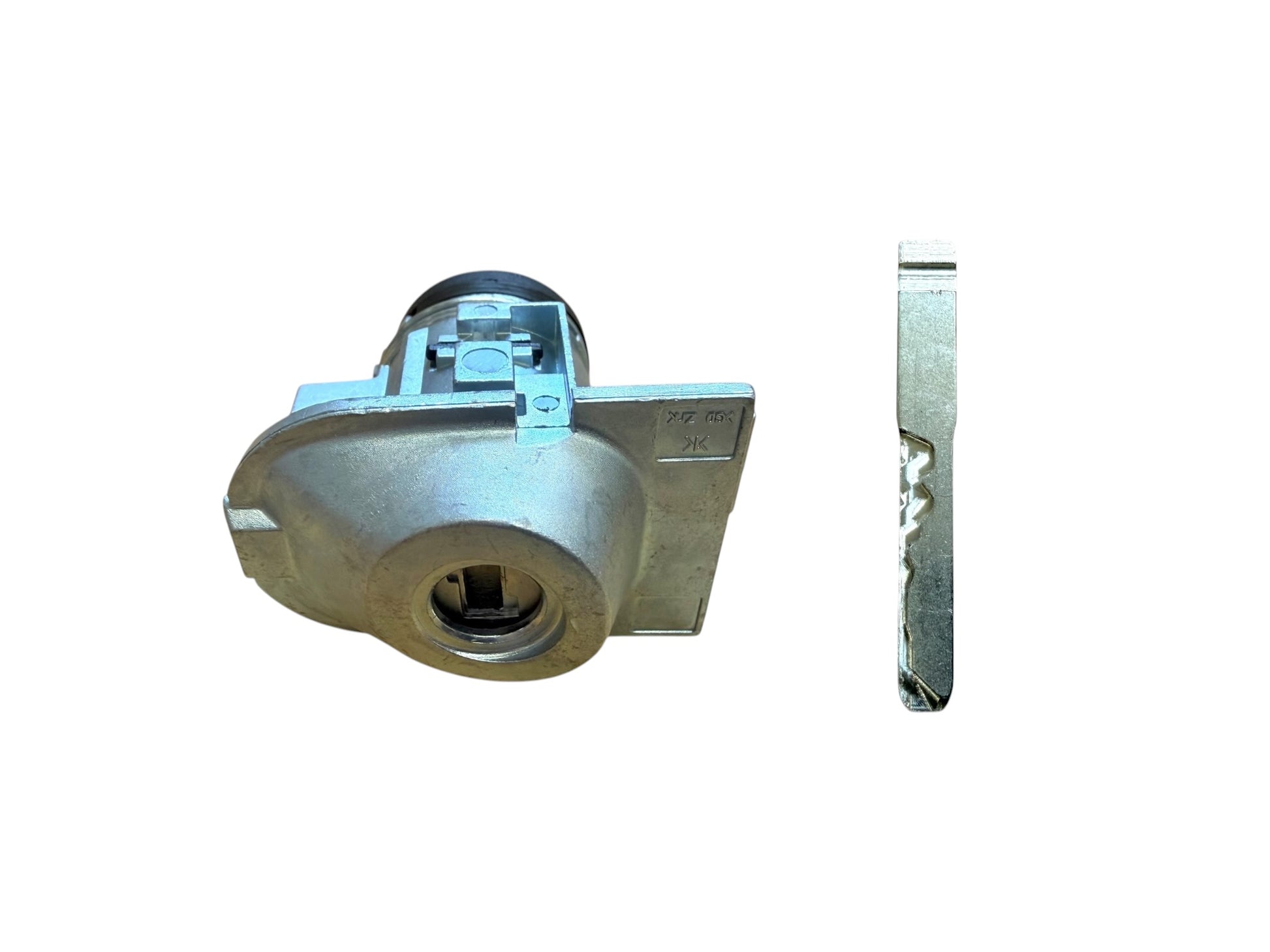 08-19 Land Rover Door Lock Cylinder With Key PN: LR043269