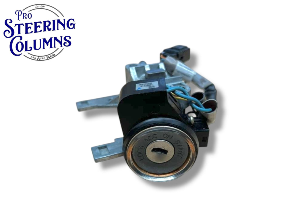 04-06 Mitsubishi Ignition Lock Cylinder Assembly With Key Shell Used OEM 6370A113