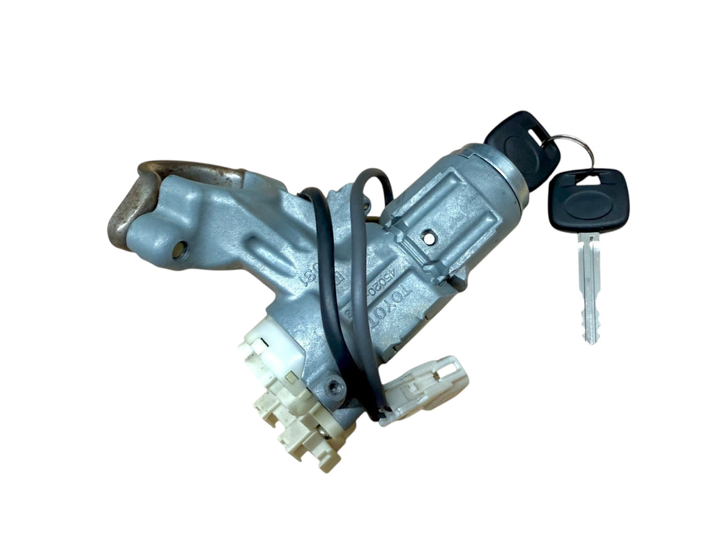 01-03 Toyota Rav4 Ignition Lock Cylinder Assembly Used OEM 69057-42150